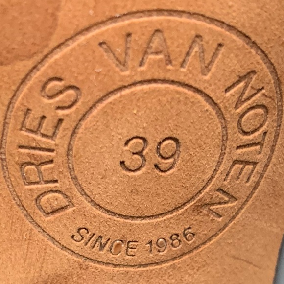 DRIES VAN NOTEN Patent Velcro Strap Pumps - Picture 11 of 13